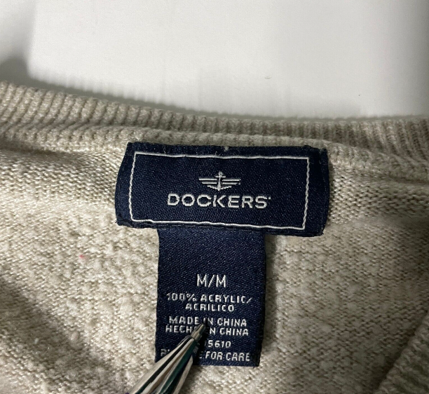 Vintage men's Dockers Cable Knitted Sweater cream in size M|L26 W21|SKU 6086