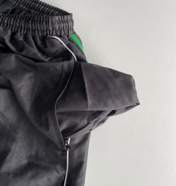 Vintage black waterproof nylon straight leg jogger in M|W32 L28|SKU 6053