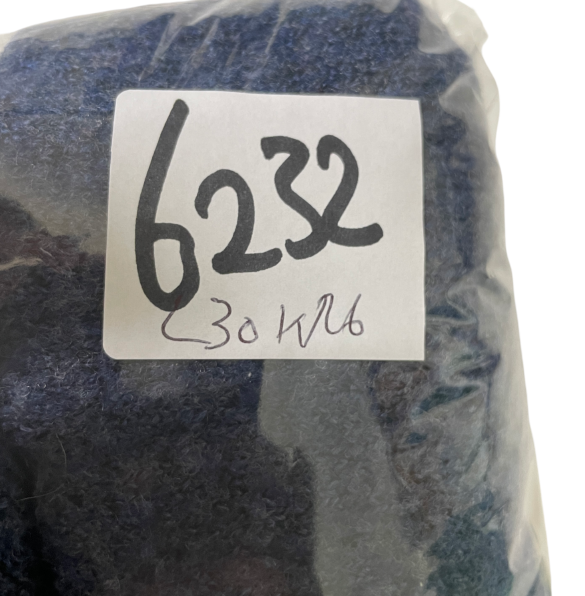 V neck Superdy soft navy Large Sweatshirt