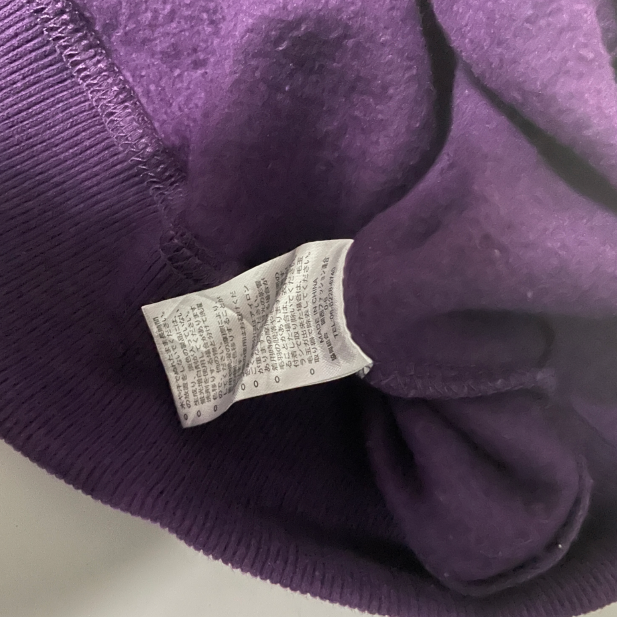 vintage 90s VTG  Sweatshirt  Desio crewneck purple swestshirt in size medium sku 6182