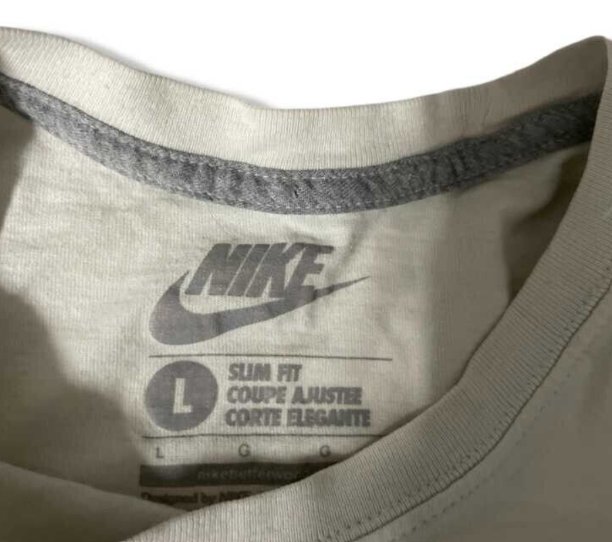 Nike Vintage Men's T-shirt - White Big Logo Print, Size L