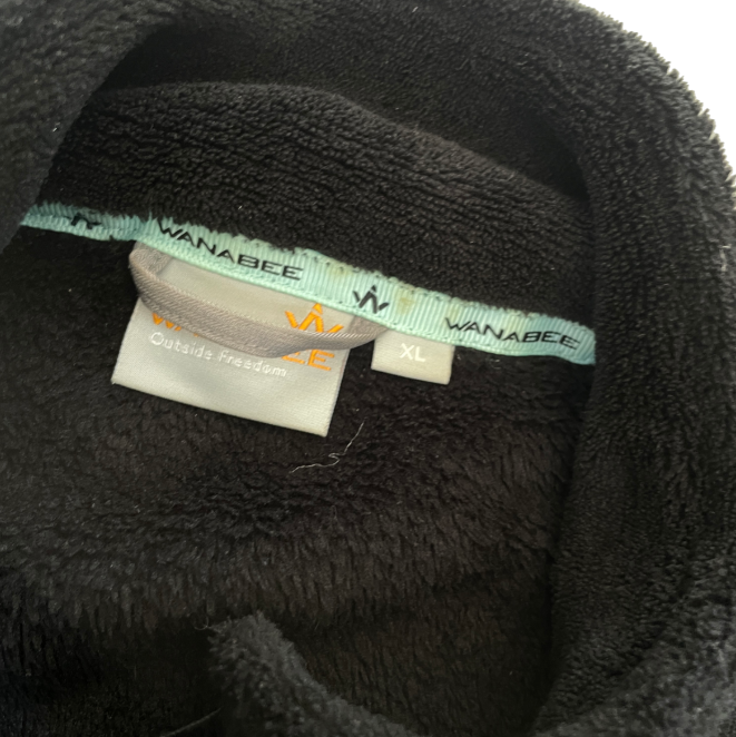 Wanabee Vintage black women's fleece jacket in size  XL L 29 W 20 SKU 6266