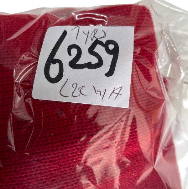 Vintage kids 7 years unisex tommy hilfiger jumoer  L 22 W 17 SKU 6259