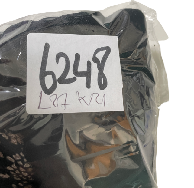 ZARA bomber jacket in size small  L27 W21 SKU 6248