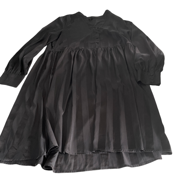 Veromado Elegant  black nice dress in medium
