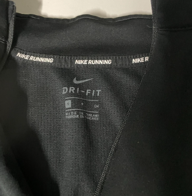 Vintage women Nike Dri-fit  black training 1/4 zip zip sweatshirt in S|l24 w18|SKU 5499