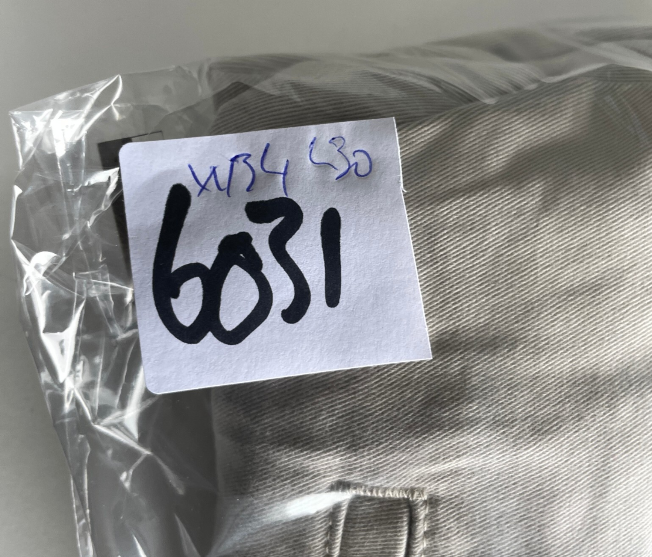 DOCKERS ORIGINAL CHINO SKINNY - Chinos in Beige Waterless Pants Trousers Size 34 men