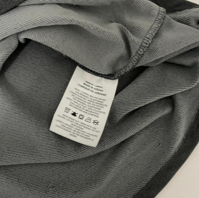 VINTAGE NIKE RUNNING SHIRT MEN'S GREY 1/4 ZIP PULLOVER REFLECTIVE TRAINING SWEATSHIRT IN XL|L30W19|SKU 5476