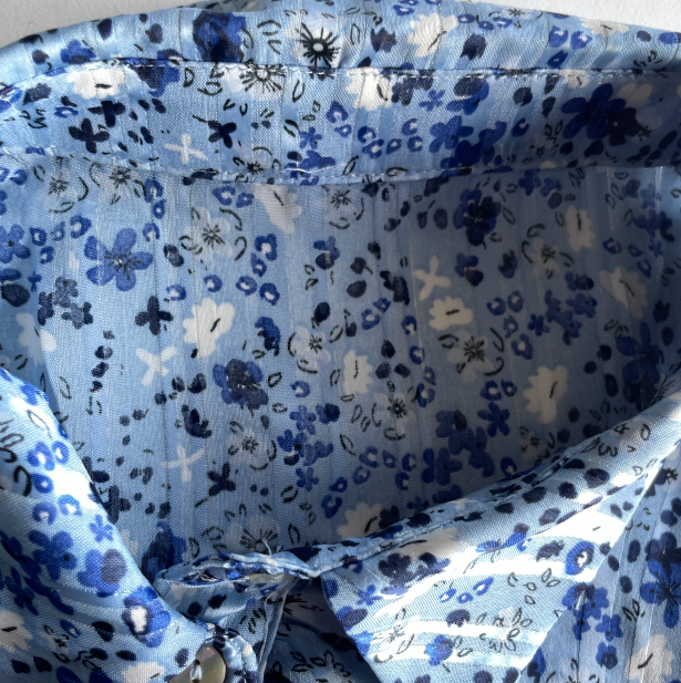 Vintage Womens Javida blue floral print front ruffle blouse shirt in size m|L25W20|SKU 5350