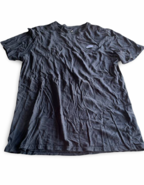 vintage men's Nike right Center Swoosh black  t shirt in size L| L28W19|SKU 5357