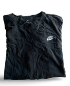 vintage men's Nike right Center Swoosh black  t shirt in size L| L28W19|SKU 5357