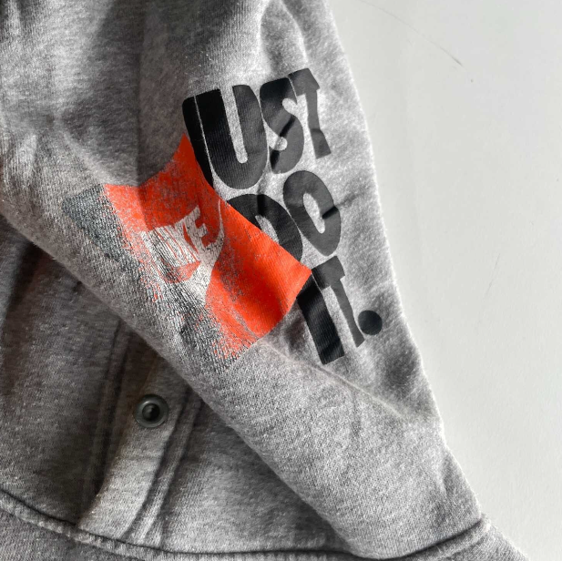 Vintage men Nike just do it grey hoodie slim fit in S|L26 W21|SKU 5571