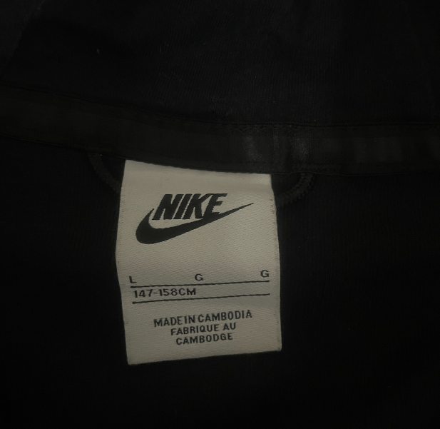 Vintage women Nike sport wear tech full zip grey & black colorblock hoodie in L|L22 W20|SKU 6519