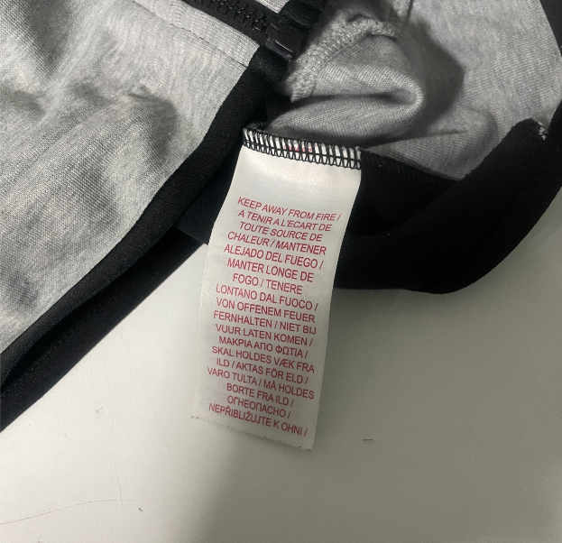 Vintage women Nike sport wear tech full zip grey & black colorblock hoodie in L|L22 W20|SKU 6519