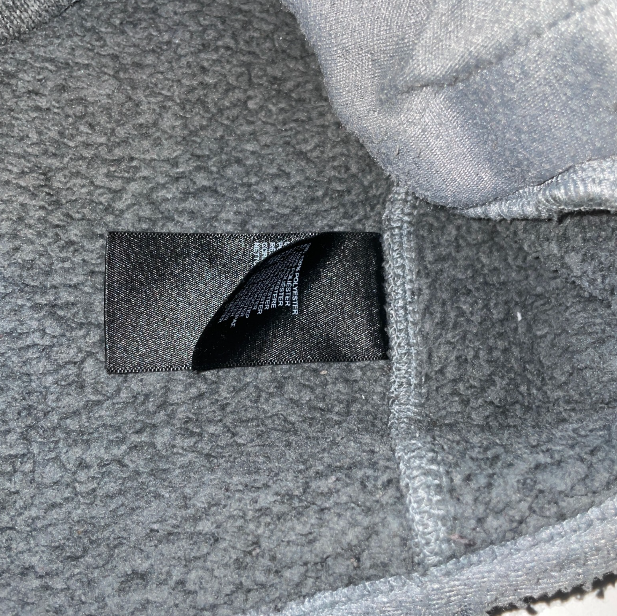 Vintage The North Face Women's Crescent Hoodie grey Knit Fleece hoodie in M|L26 W16|SKU 6107