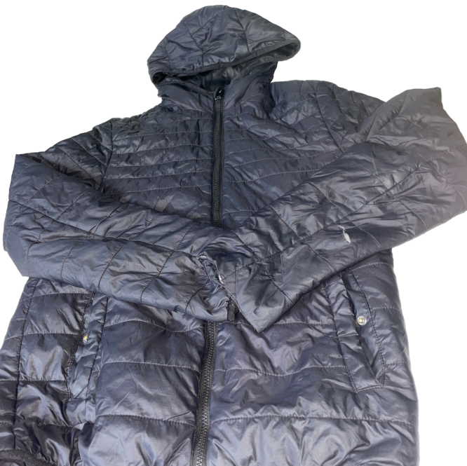 Cloackhouse black ultra light men’s jacket in size XS  L 26 W 21 IN B- grade SKU 6163