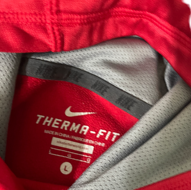 Vintage Red therma fit nike small hoodie womens  in small L21 W 17 | SKU 6234