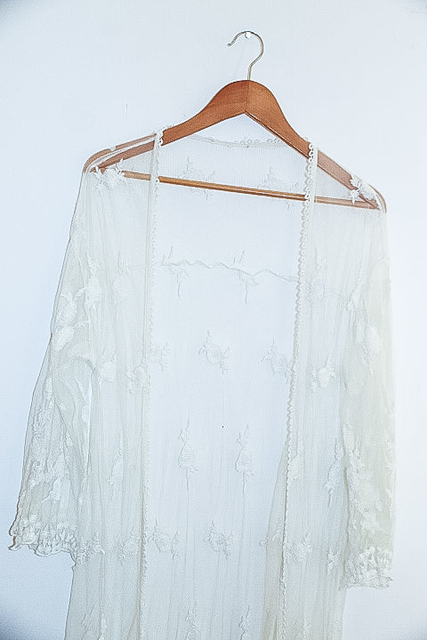 Vintage womens white lace kimono beach dress