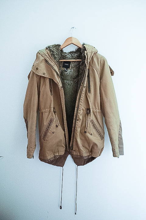 Forever21 Faux fur cream medium hoodie coat