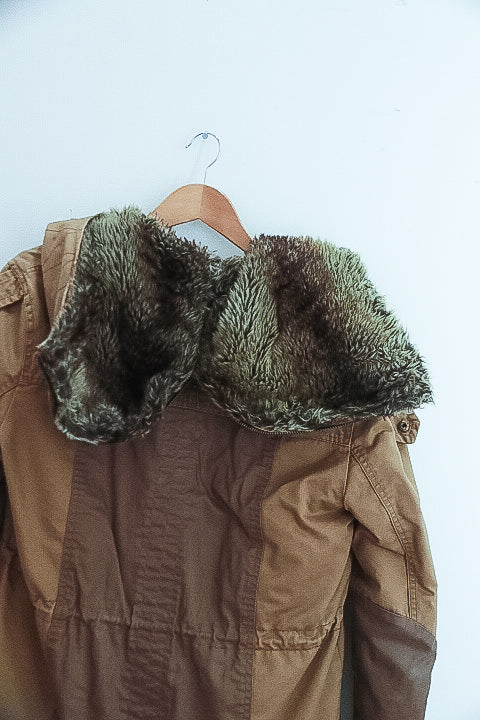 Forever21 Faux fur cream medium hoodie coat