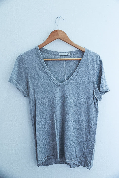 Vintage rag & bone jean grey vneck small tees
