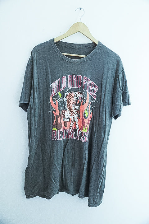 Vintage wild and free reckless graphics grey mens tshirt XL