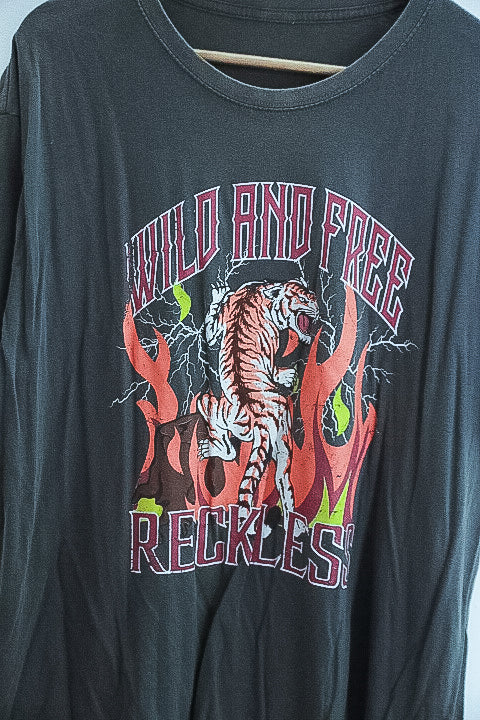Vintage wild and free reckless graphics grey mens tshirt XL