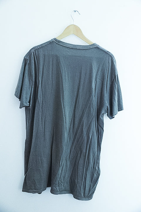 Vintage wild and free reckless graphics grey mens tshirt XL