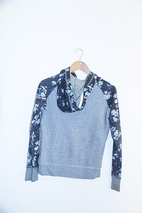 Vintage Aeropostale 87 New york print Xsmall full zip up grey hoodie