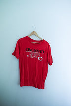 Vintage Cinncinati Baseball graphics red mens tees XL