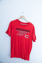 Vintage Cinncinati Baseball graphics red mens tees XL
