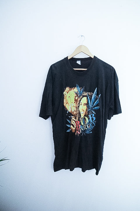 Vintage black Bob Marley graphics mens tshirt XL