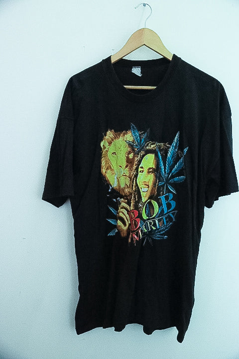 Vintage black Bob Marley graphics mens tshirt XL