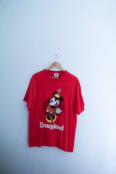 Vintage disneyland mickey mouse graphics red tees XL