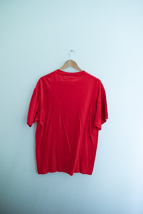 Vintage disneyland mickey mouse graphics red tees XL