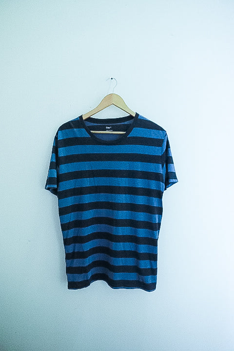 Vintage Gap blue stripe mens medium tshirt