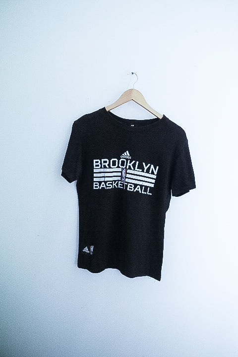 Vintage Adidas Brooklyn basketball graphics medium black tshirt
