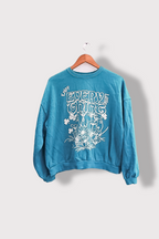 Green Enjoy everything little graphics crew neck medium sweatshirt