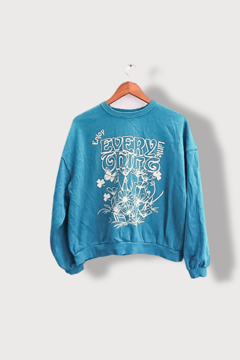 Green Enjoy everything little graphics crew neck medium sweatshirt