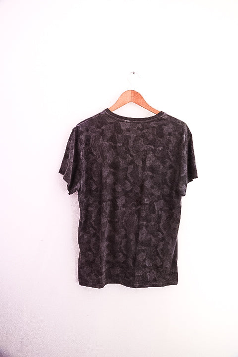 Vintage Geometric print grey medium tshirt