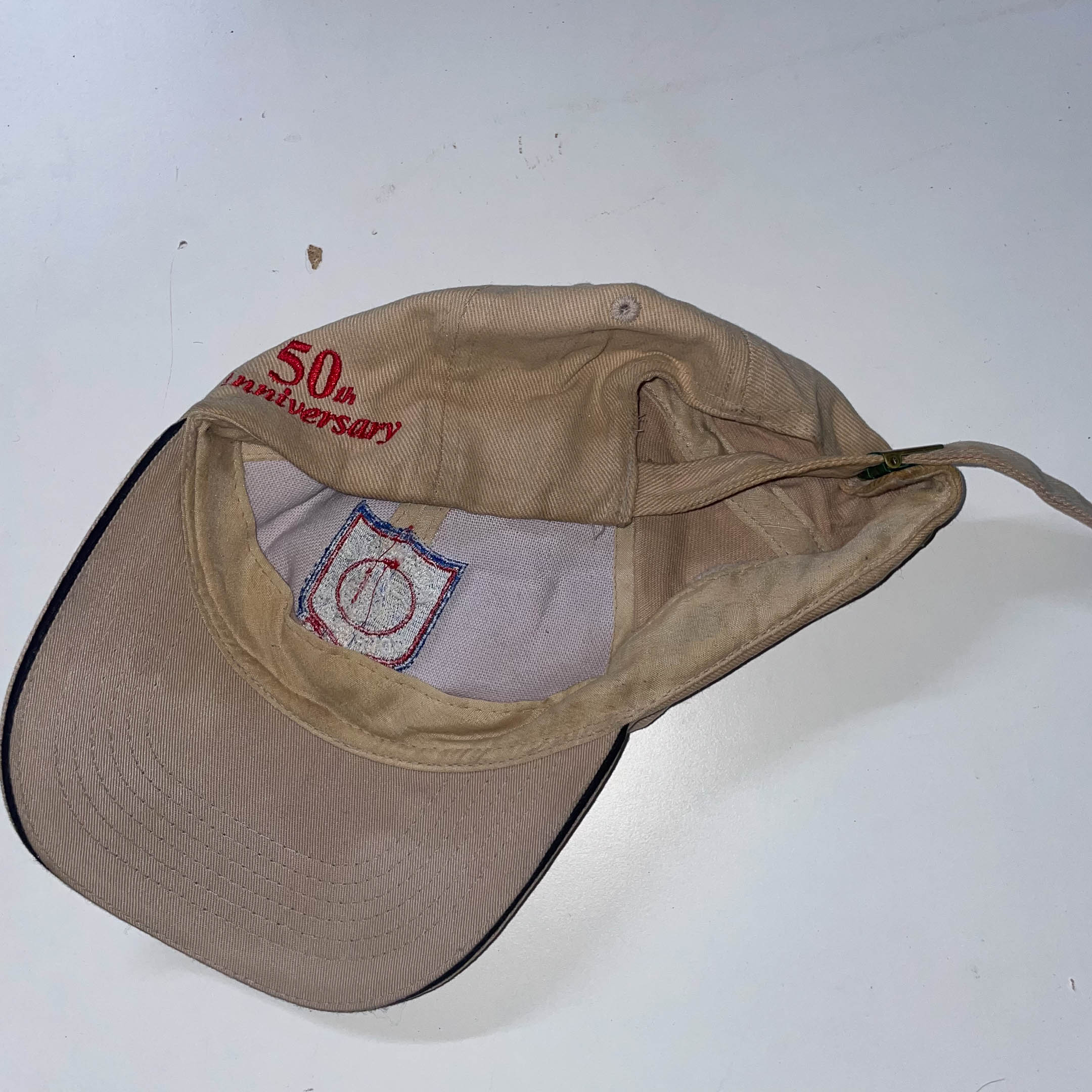 Vintage Mid island golf club Garyline cream baseball hat