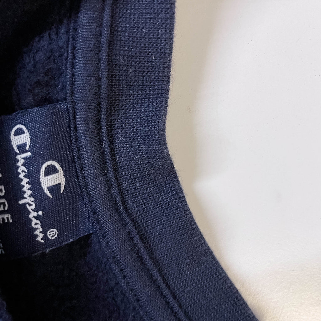 Vintage champion navy sweatshirt in XS