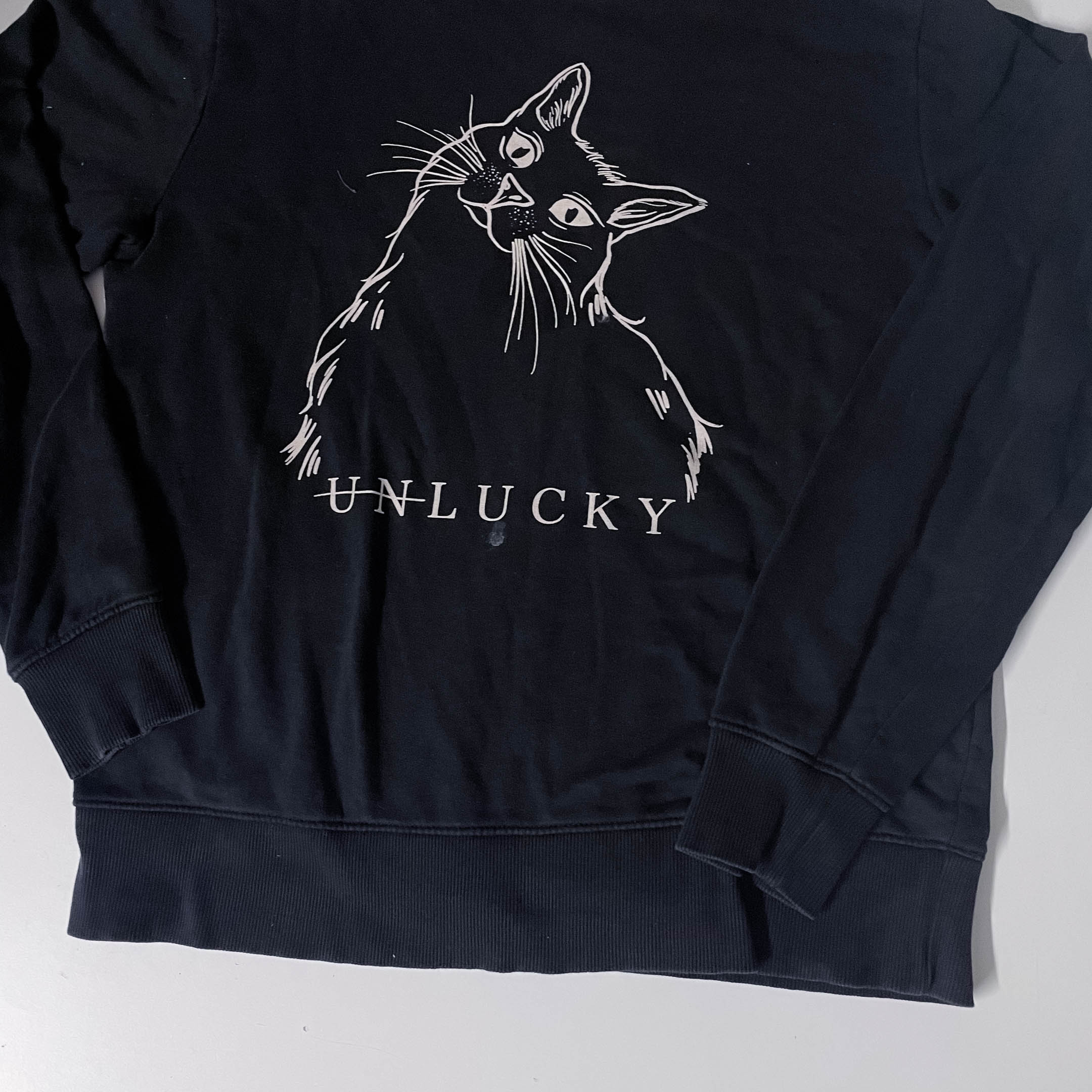 Vintage Earth Positive Cat Unlucky graphics large black sweathsirt