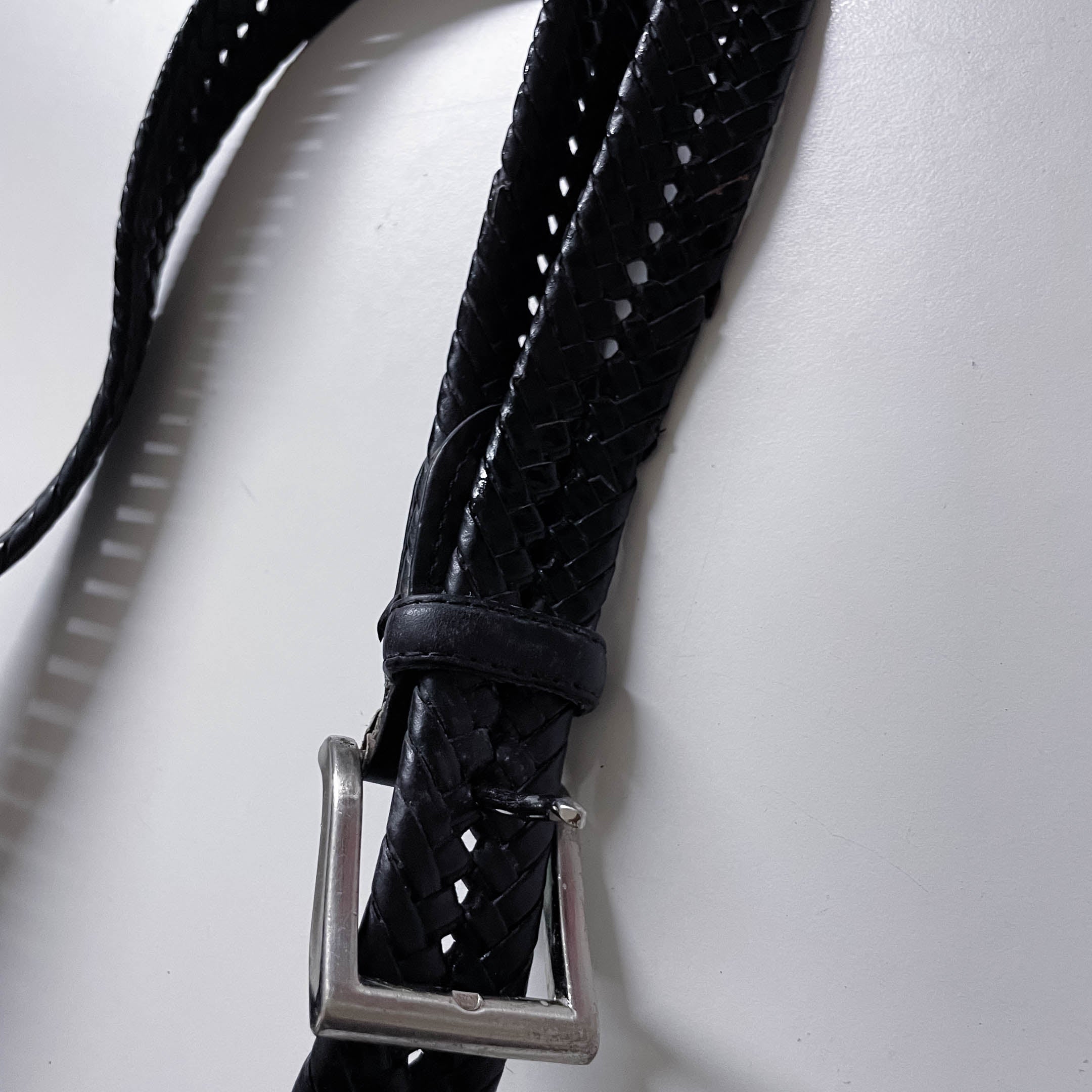 Vintage mens black leather plaited buckle belt L 41 | SKU 3660
