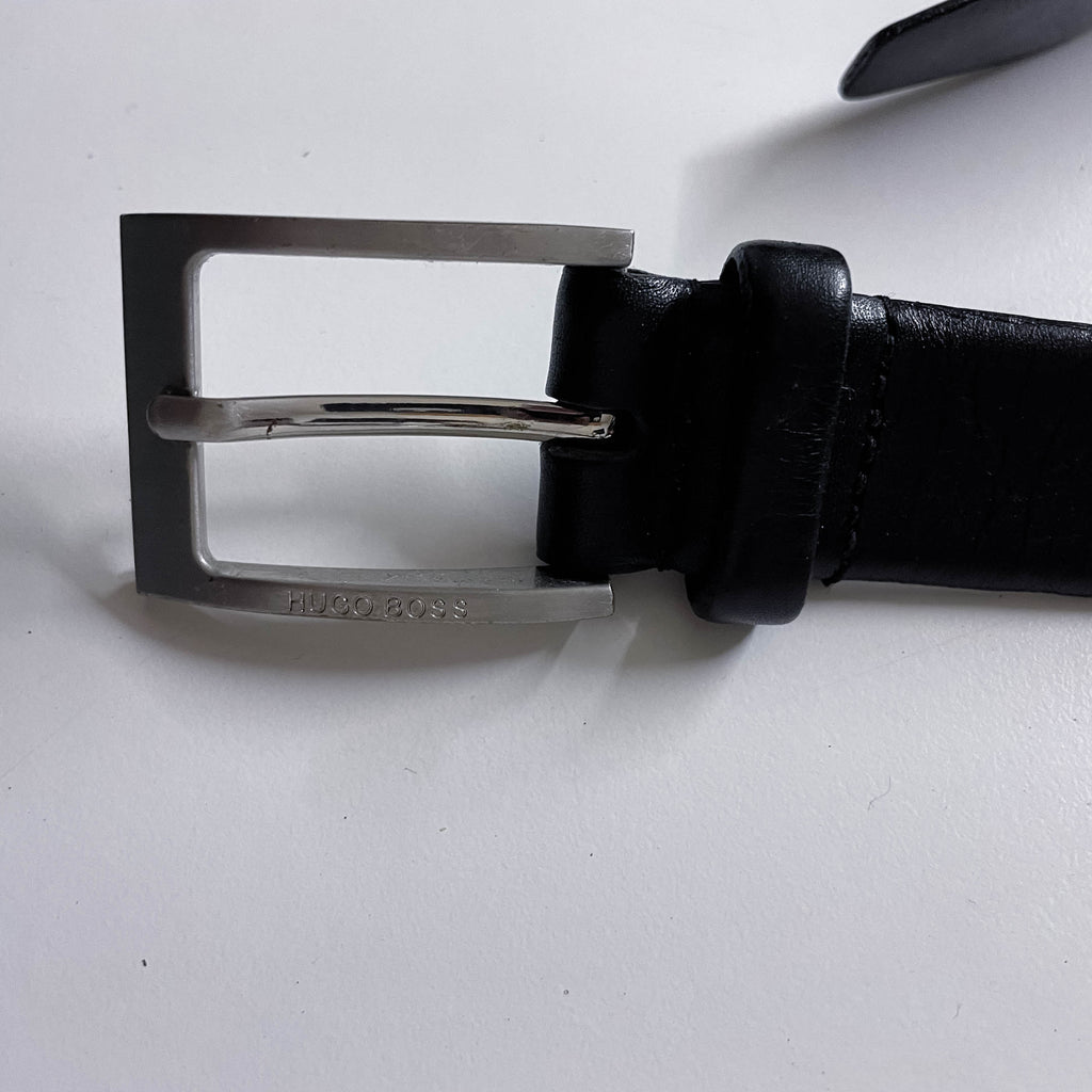 Vintage mens Hugo boss black leather small  buckle belt