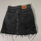 Women's Levi's grey A-line mini denim skirt size 25 | Grey | L 16 W 30 |SKU 3674