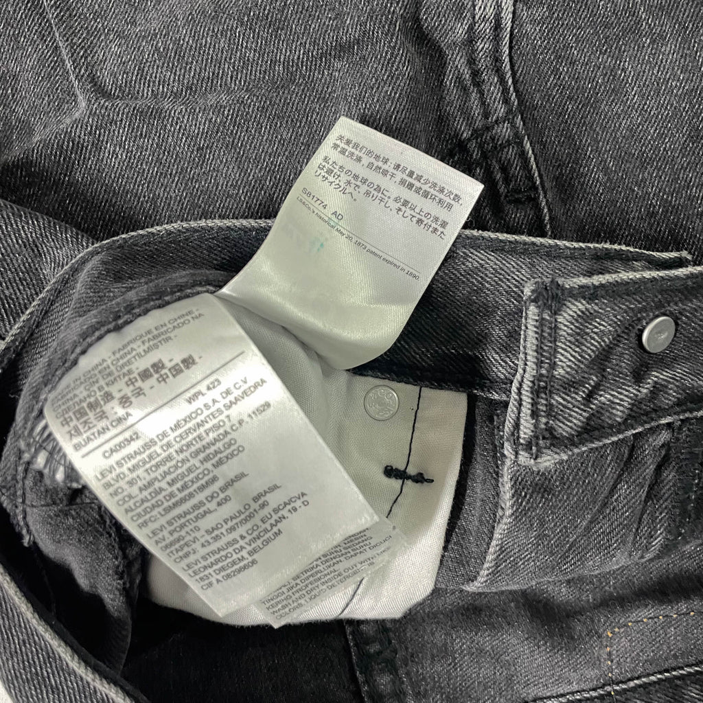 Women's Levi's grey A-line mini denim skirt size 25 | Grey | L 16 W 30 |SKU 3674