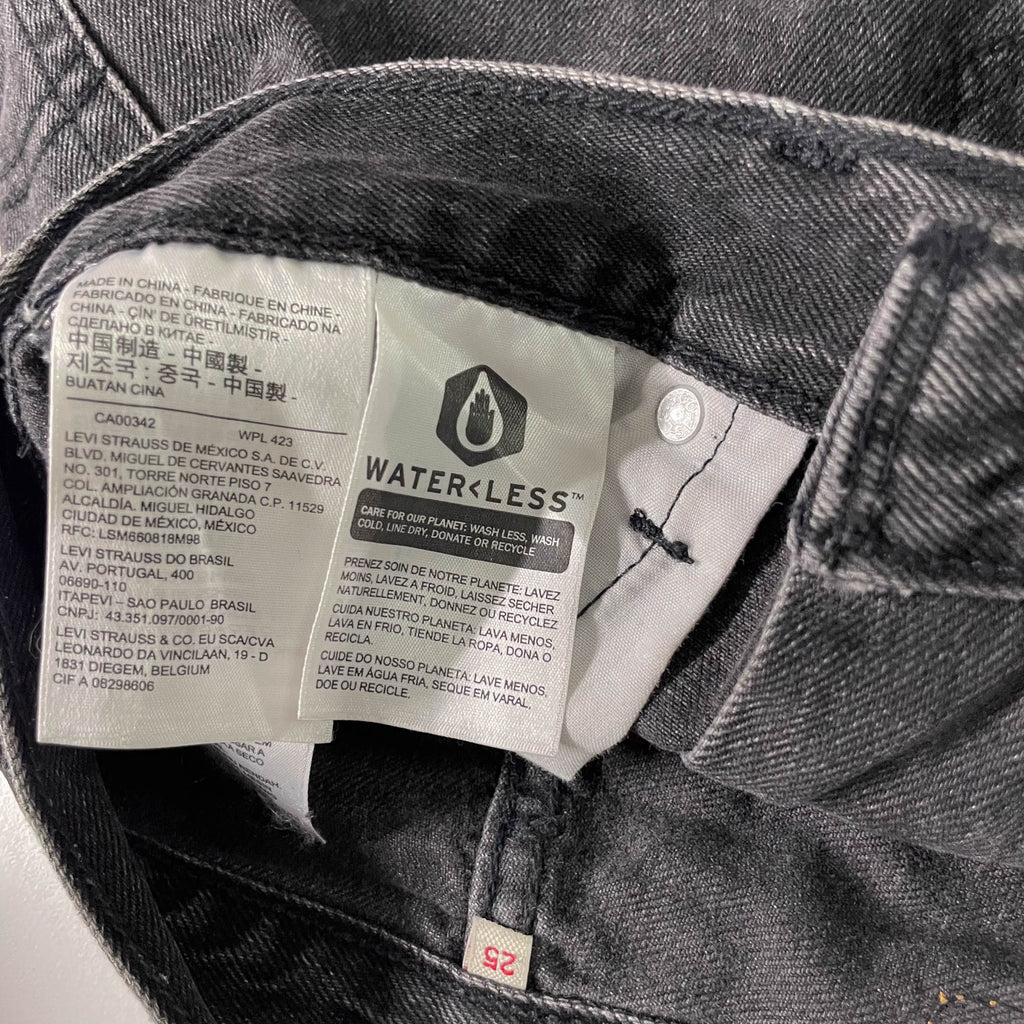 Women's Levi's grey A-line mini denim skirt size 25 | Grey | L 16 W 30 |SKU 3674