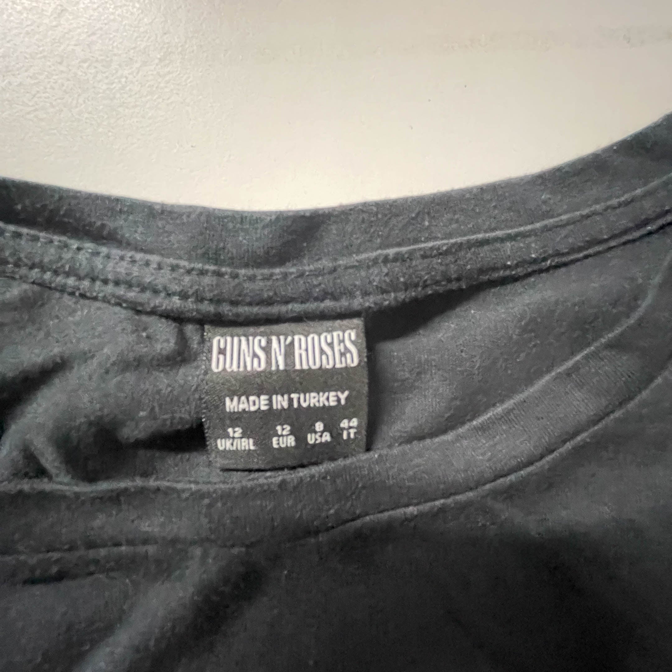 Vintage Black Guns & Roses Graphics womens tees uk 12