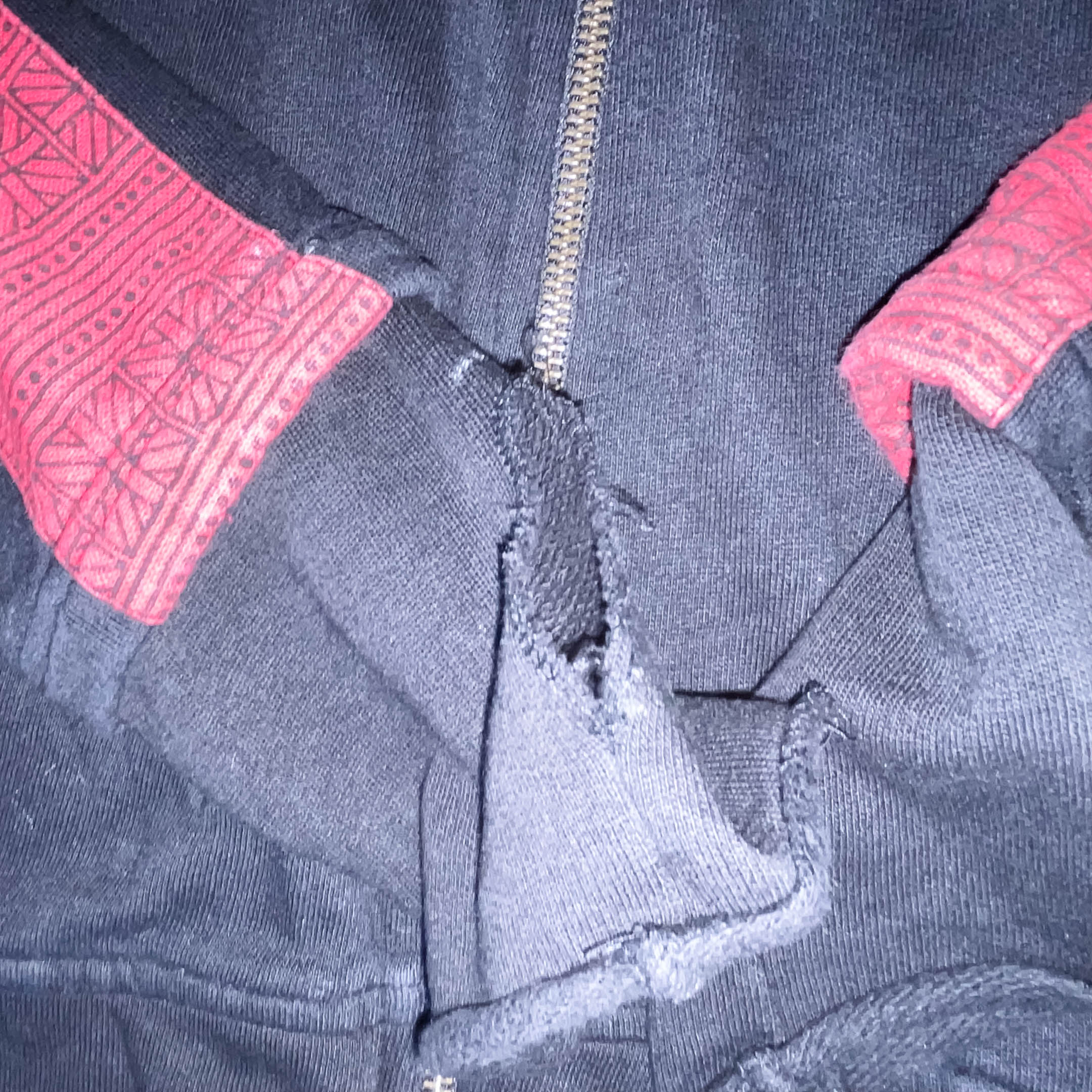 Vintage Nera black and red colorblock hoodie size s/m